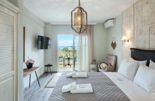 Golden Beach Hotel | 30 m² Hotel ∙ 4 guests