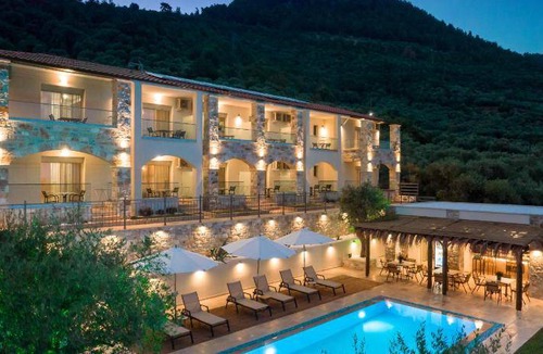 Golden Beach Hotel | 30 m² Hotel ∙ 4 guests