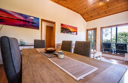 Coles Bay House | 30 m² House ∙ 2 bedrooms ∙ 7 guests