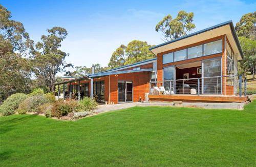 Bicheno House | 300 m² House ∙ 5 bedrooms ∙ 10 guests