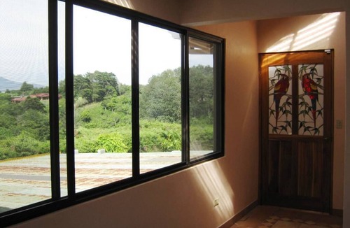 Para House | 300 Mbps fiber optic internet/cable TV, Birdwatching, 300 degree Mountain Views