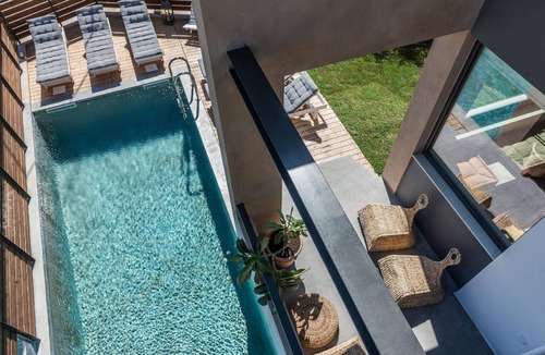 Galatas House | 305 m² House ∙ 5 bedrooms ∙ 11 guests