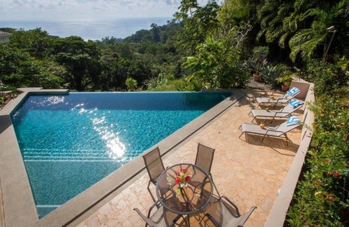 Dominical Villa | 325 m² Villa ∙ 3 bedrooms ∙ 6 guests