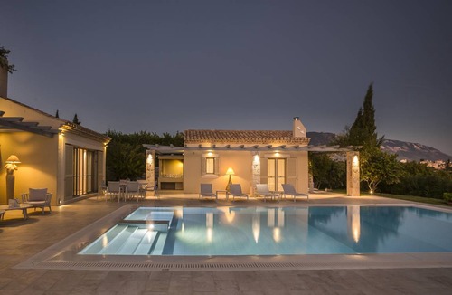 Kaligata Villa | 330 m² Villa ∙ 4 bedrooms ∙ 8 guests