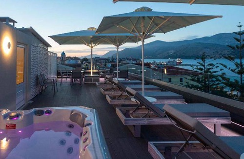 Kefalonia Hotel | 35 m² Hotel ∙ 2 bedrooms ∙ 10 guests