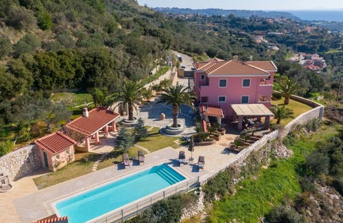 Menegata Villa | 350 m² Villa ∙ 5 bedrooms ∙ 10 guests