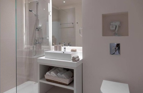 Piraeus Other | 36 m² Accommodation ∙ 2 guests