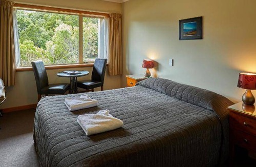 Mount Cook Village Cabin | 36 m² Lodge ∙ 10 guests