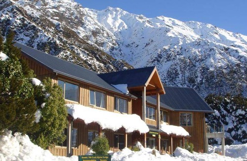 Mount Cook Village Cabin | 36 m² Lodge ∙ 10 guests