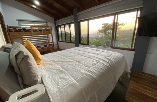 San Isidro Bed & Breakfast | 360-Degree view large family room for 13 guests