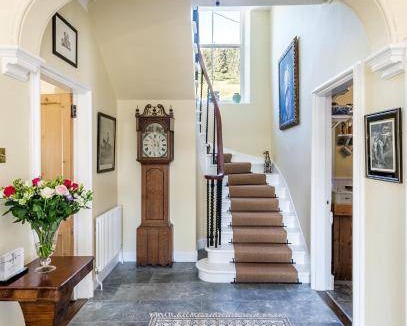 Lochend Villa | 362 m² Villa ∙ 6 bedrooms ∙ 12 guests