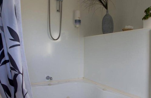 Gisborne Hotel | 38 m² Motel ∙ 127 guests