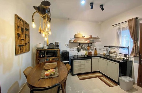 Sinduharjo House | 3BR Modern Rustic Family Home - Casa Tartu