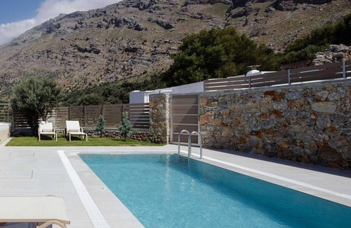Orne Villa | 4 bedroom accommodation in Aghia Galini