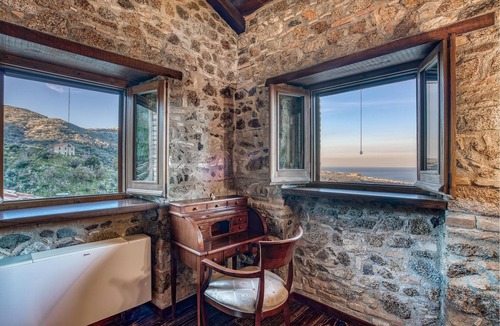 Montepaone House | 4 bedroom accommodation in Montepaone