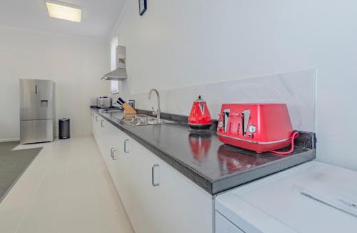 Hobart Central Business District House | 4 Bedroom House - Hobart CBD - Free Parking - Free WIFI