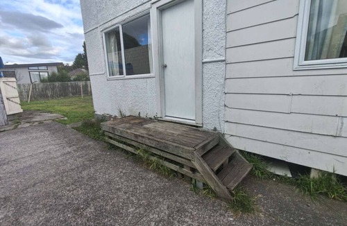Rotorua House | 4 Beds including 2 Double Beds and 2 Sofa Beds up to 8 People, House, 22B Pererika St, Rotorua
