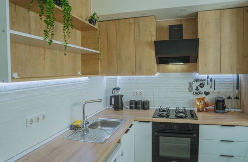 Aksaray Apartment | 4 BR Flat With AC, Terrace And Hot Tub In The Heart of Historic Istanbul