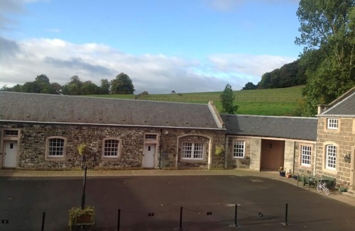 Perth Cottage | 4 star accommodation offering a rural retreat 2 miles from Perth. Pets Welcome