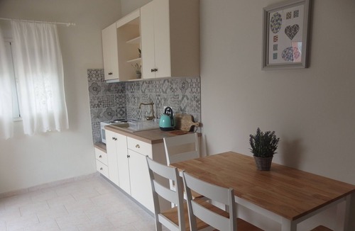 Zola Apartment | #4 Studios Christos