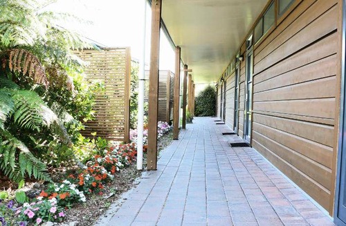 Fox Glacier Hotel | 40 m² Motel ∙ 127 guests