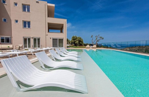 Gerani Villa | 400 m² Villa ∙ 11 bedrooms ∙ 25 guests