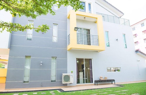 Seri Kembangan House | 400 m² House ∙ 6 bedrooms ∙ 16 guests