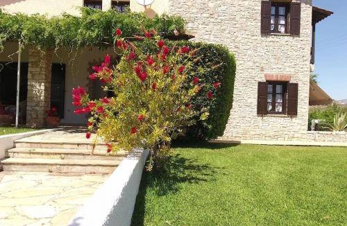 Nea Tirintha Resort | 430 m² Resort ∙ 5 bedrooms ∙ 127 guests