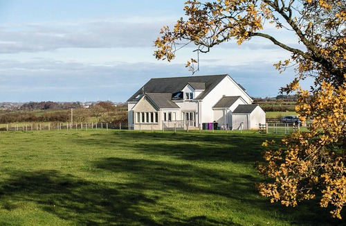 Kilmaurs Cottage | 5 bedroom accommodation in Kilmaurs, near Kilmarnock