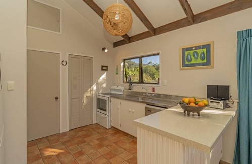 Tairua House | 5 o'clock Somewhere - Tairua Holiday Home