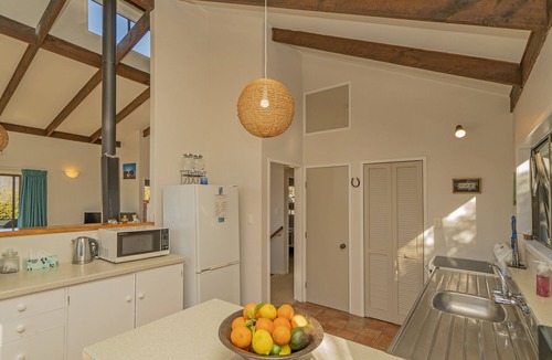 Tairua House | 5 o'clock Somewhere - Tairua Holiday Home