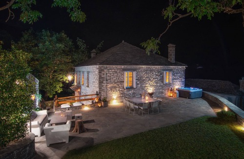 Dikoryfo Villa | 5 Senses luxury villa with jacuzzi