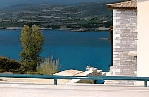 Stoupa Apartment | 50 m² Serviced apartment ∙ 2 bedrooms ∙ 4 guests