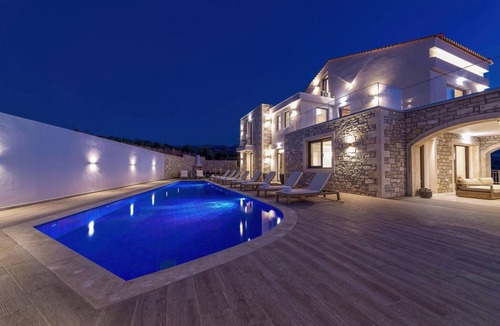 Eletherna Villa | 500 m² Villa ∙ 7 bedrooms ∙ 15 guests