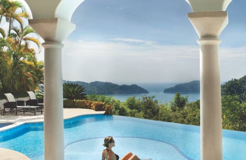 Herradura House | 557 m² House ∙ 5 bedrooms ∙ 12 guests