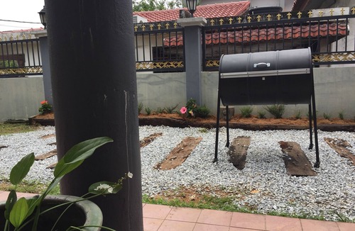 Petaling Jaya House | 6 Bedroom Bungalow Jl 222