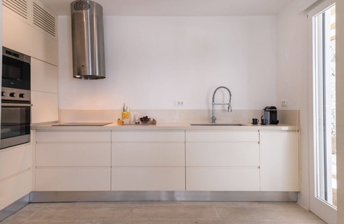 Psarou Villa | 6 bedroom en suite villa