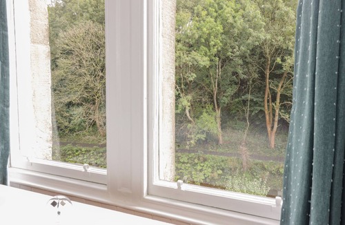 Murrayfield Cottage | 6 COLTBRIDGE GARDENS, character holiday cottage in Edinburgh