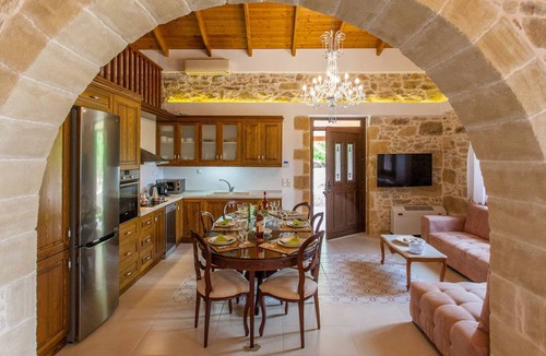 Pervolakia Villa | 6-people Villa - Private Pool - Mountain View