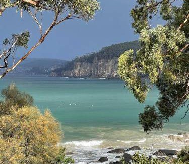 Taroona Apartment | 60 m² Apartment ∙ 2 bedrooms ∙ 5 guests