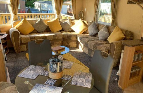 Hawick Resort | 60 m² Resort ∙ 2 bedrooms ∙ 5 guests