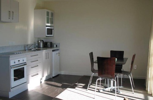 Woodend Apartment | 60 m² Serviced apartment ∙ 2 bedrooms ∙ 10 guests
