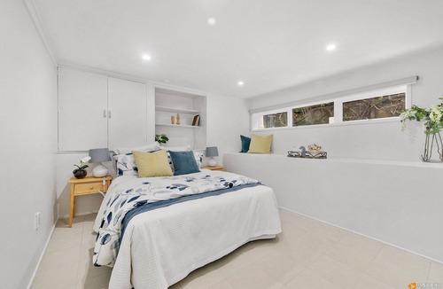 Auckland House | 60% offnCozy and Comfy Zone