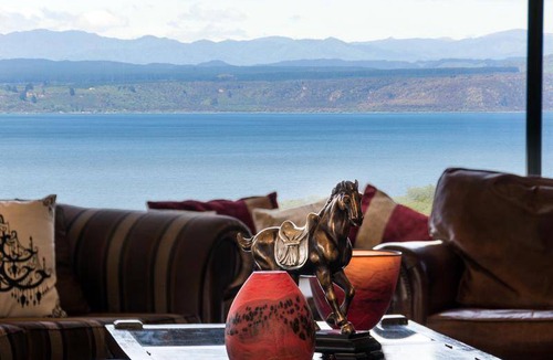 Acacia Bay Cabin | 61 m² Lodge ∙ 4 guests