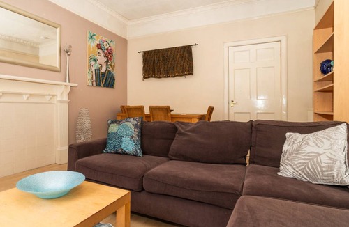 Tollcross Apartment | 65 m² Apartment ∙ 2 bedrooms ∙ 2 guests