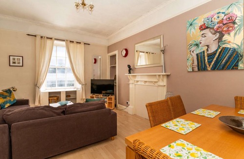 Tollcross Apartment | 65 m² Apartment ∙ 2 bedrooms ∙ 2 guests