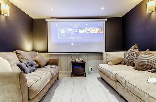 Mauchline Cottage | 7 bedroom accommodation in Tarbolton, near Ayr