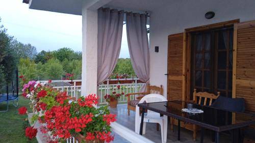 Olympiada House | 70 m² House ∙ 2 bedrooms ∙ 5 guests