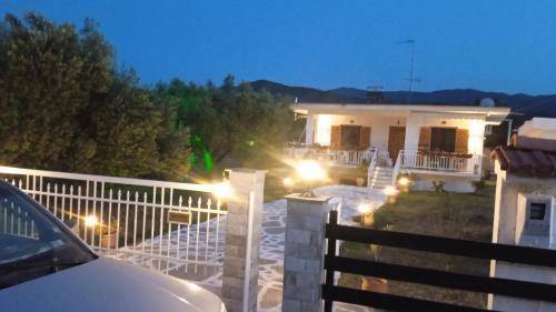 Olympiada House | 70 m² House ∙ 2 bedrooms ∙ 5 guests