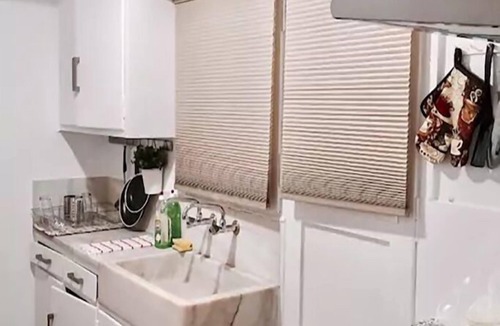Athens City Centre House | 70m2 Modern House - 1 min Walk from Acropolis